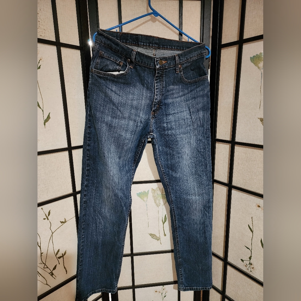 Wrangler Men's Blue Straight Jeans with Classic Fading 32 X 30